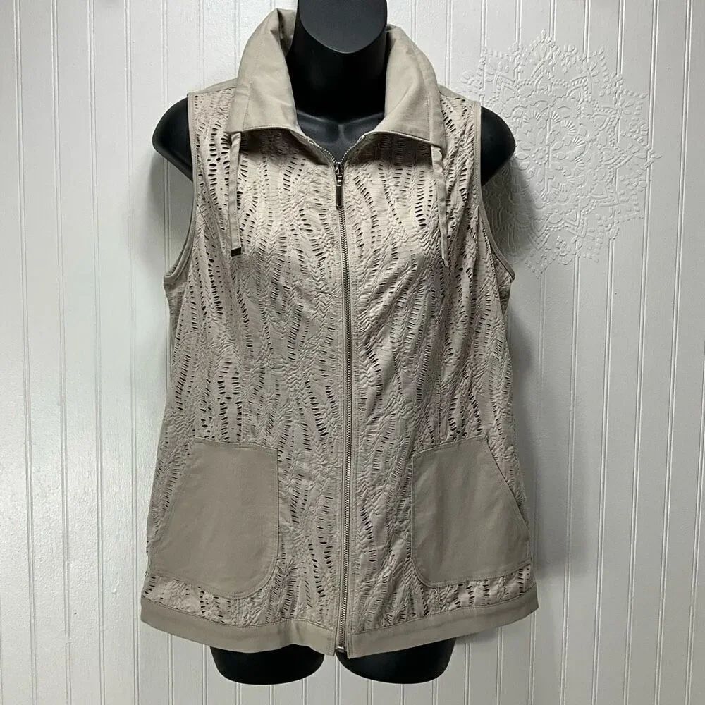 CHICO’S Weekends Perfect Stretch Vest